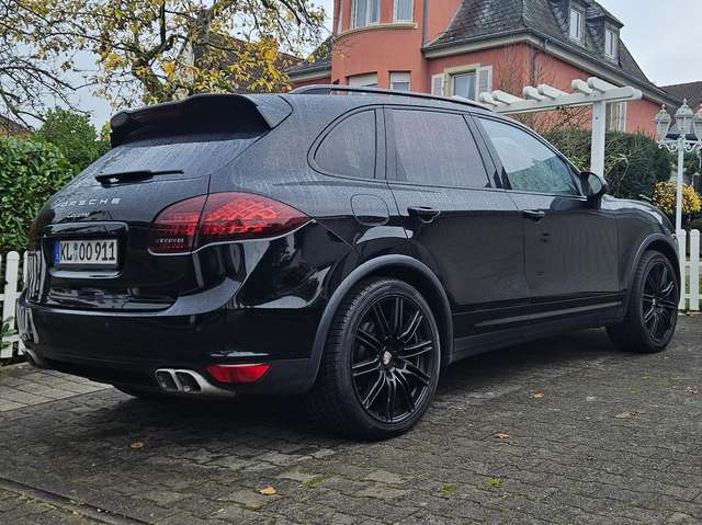 Imagine Porsche Cayenne Cayenne 3.0 Diesel - Turbo Ausstattung Bose 20"
