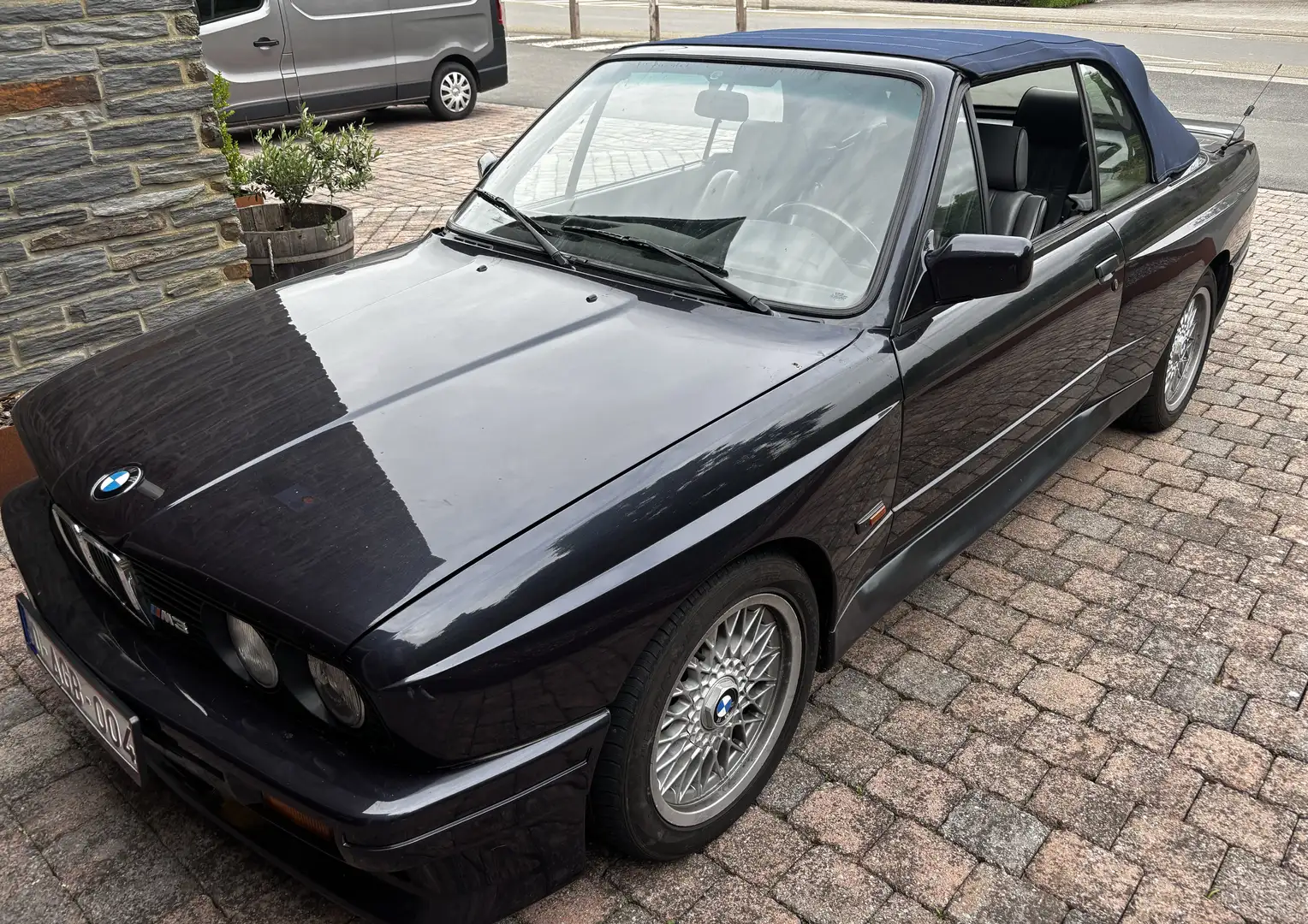 BMW M3 E30 version cabriolet (product. a moins de 800 ex) - 1