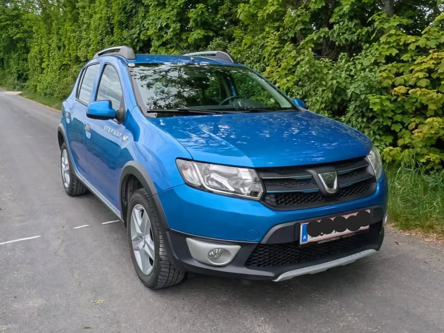 Dacia Sandero Sandero Stepway TCe 90 Blau - 1