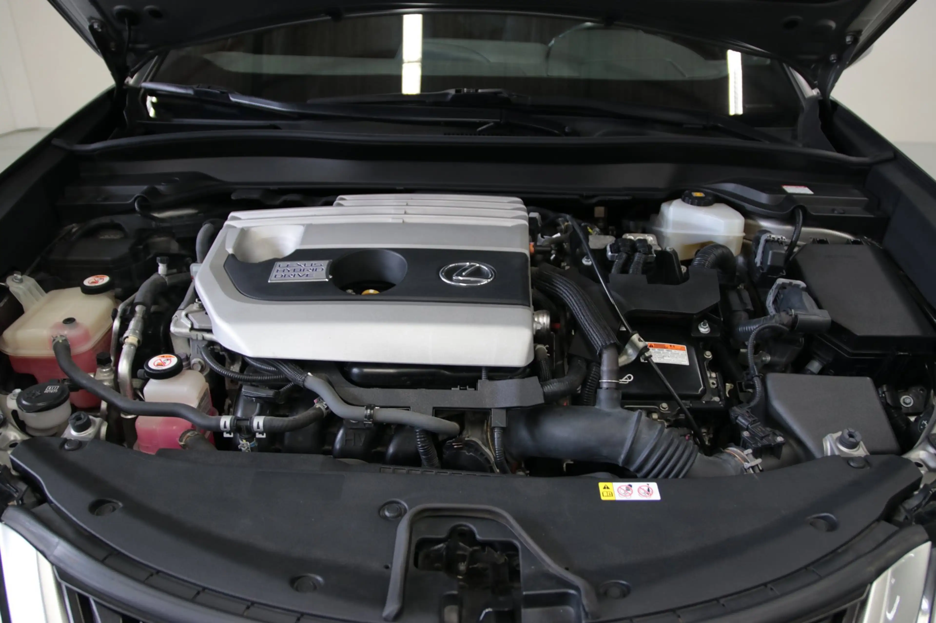 Lexus UX 250h AWD Executive Line — photo 27