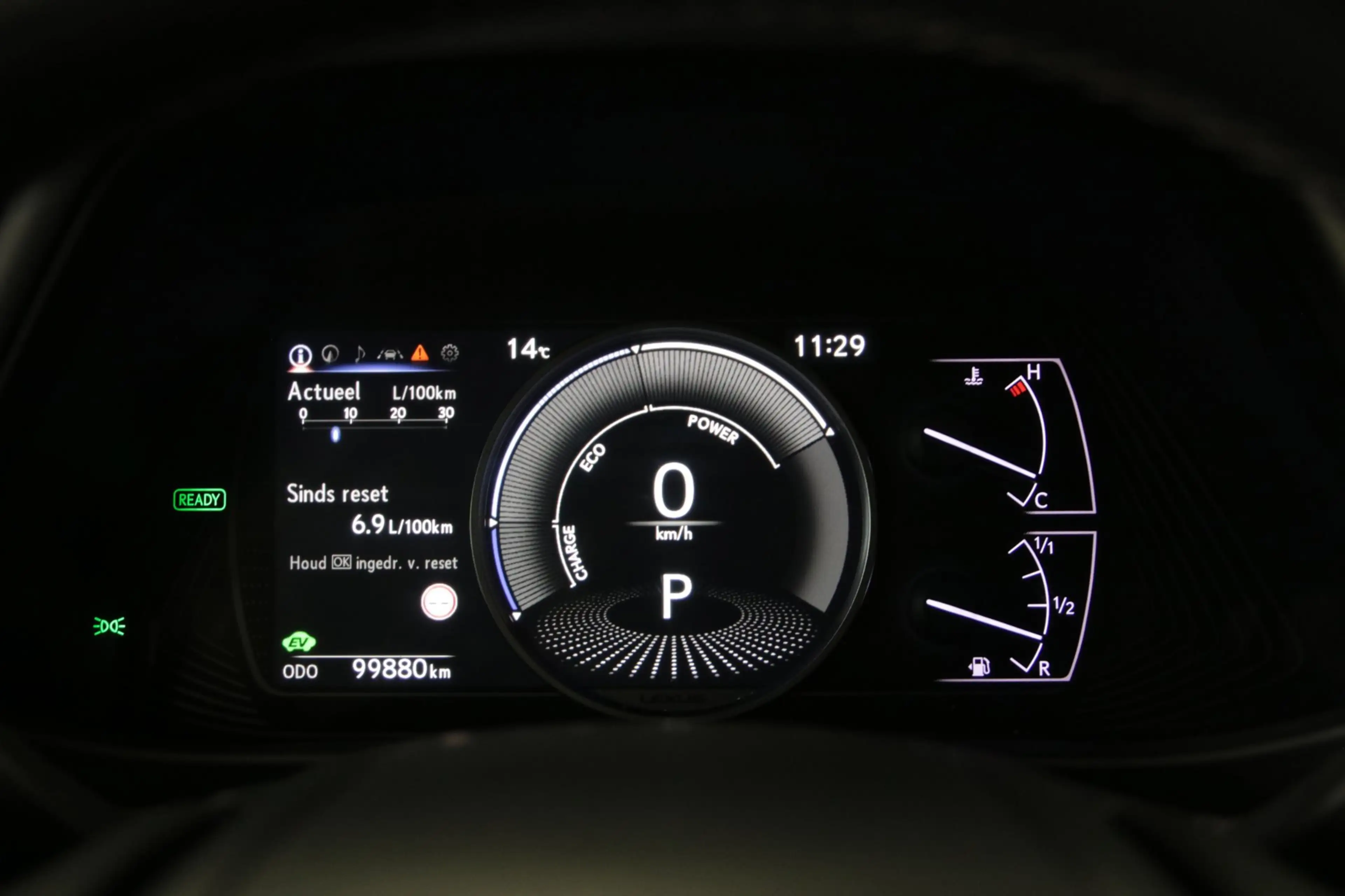 Lexus UX 250h AWD Executive Line — photo 7