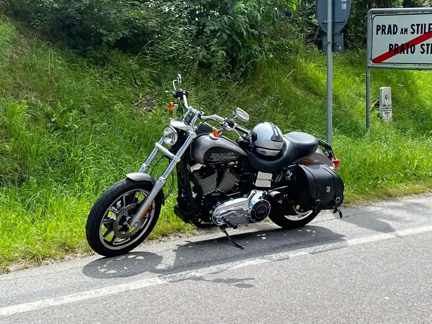 Harley-Davidson Low Rider Low rider 2017  bicolore grigio-nera Szürke - 2