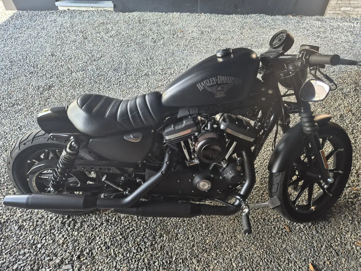 Harley-Davidson Sportster 883 Noir - 1