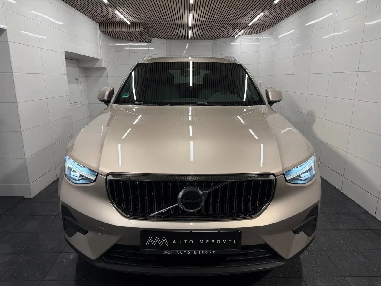 Volvo XC40 Plus Bright 2.0 Geartronic/BLIS/Pilot/Cam, миниатюра 2