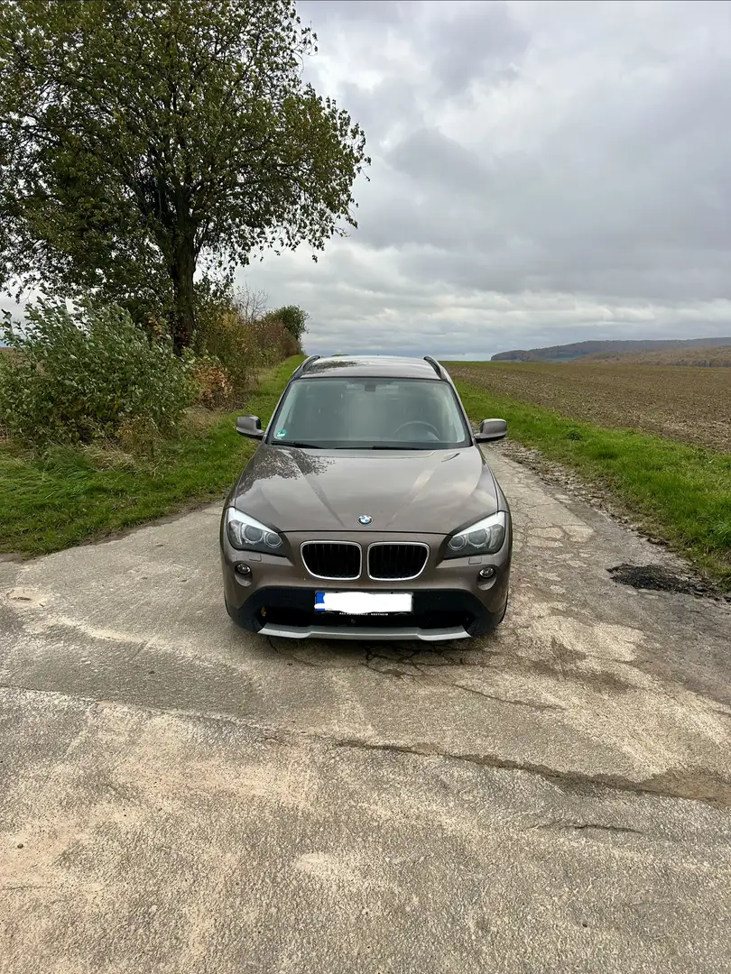BMW X1 sDrive18d Braun - 2