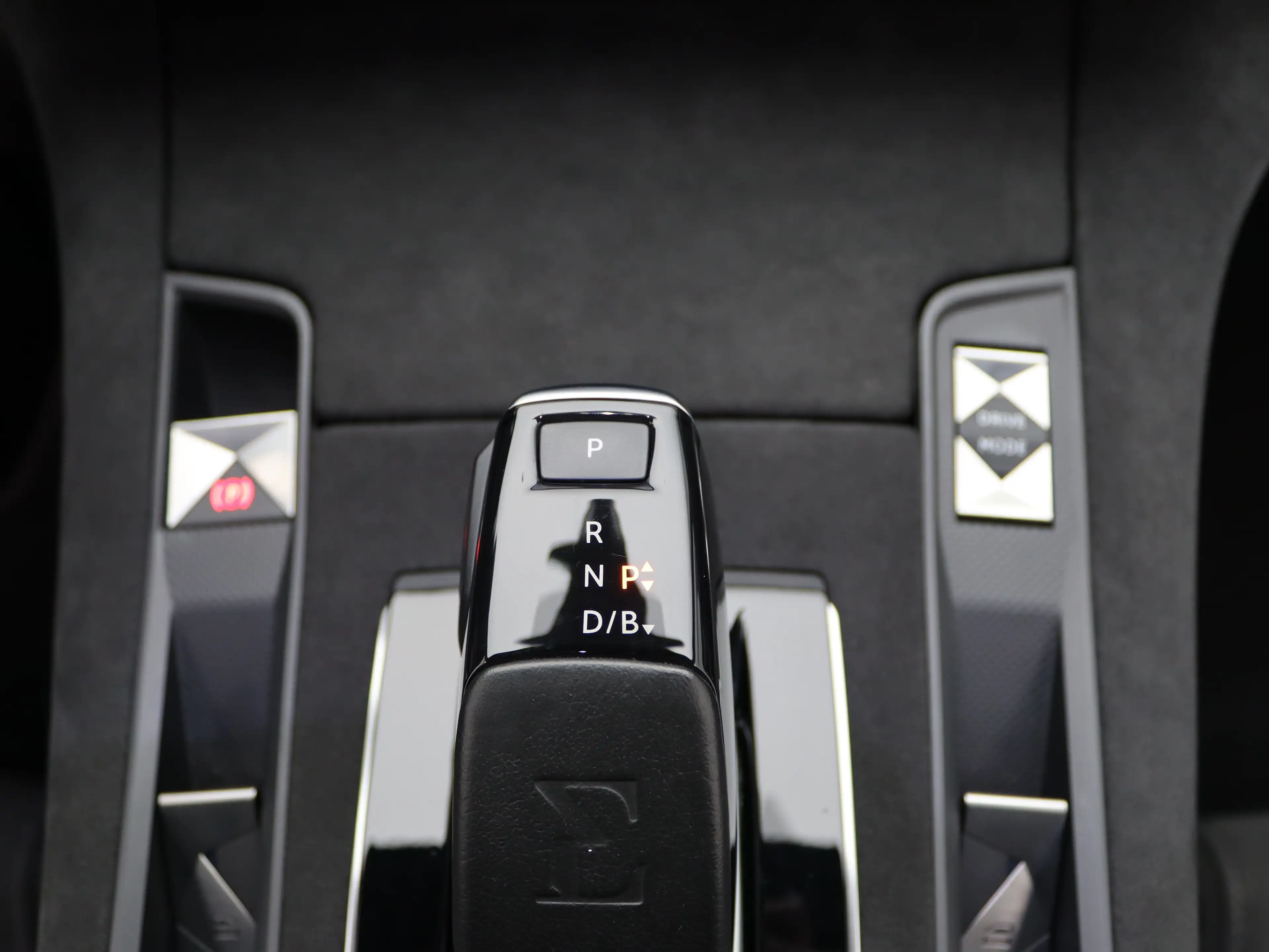 DS Automobiles DS 7 Crossback E-Tense Performance Line+ | Achterbank in delen ne — photo 21