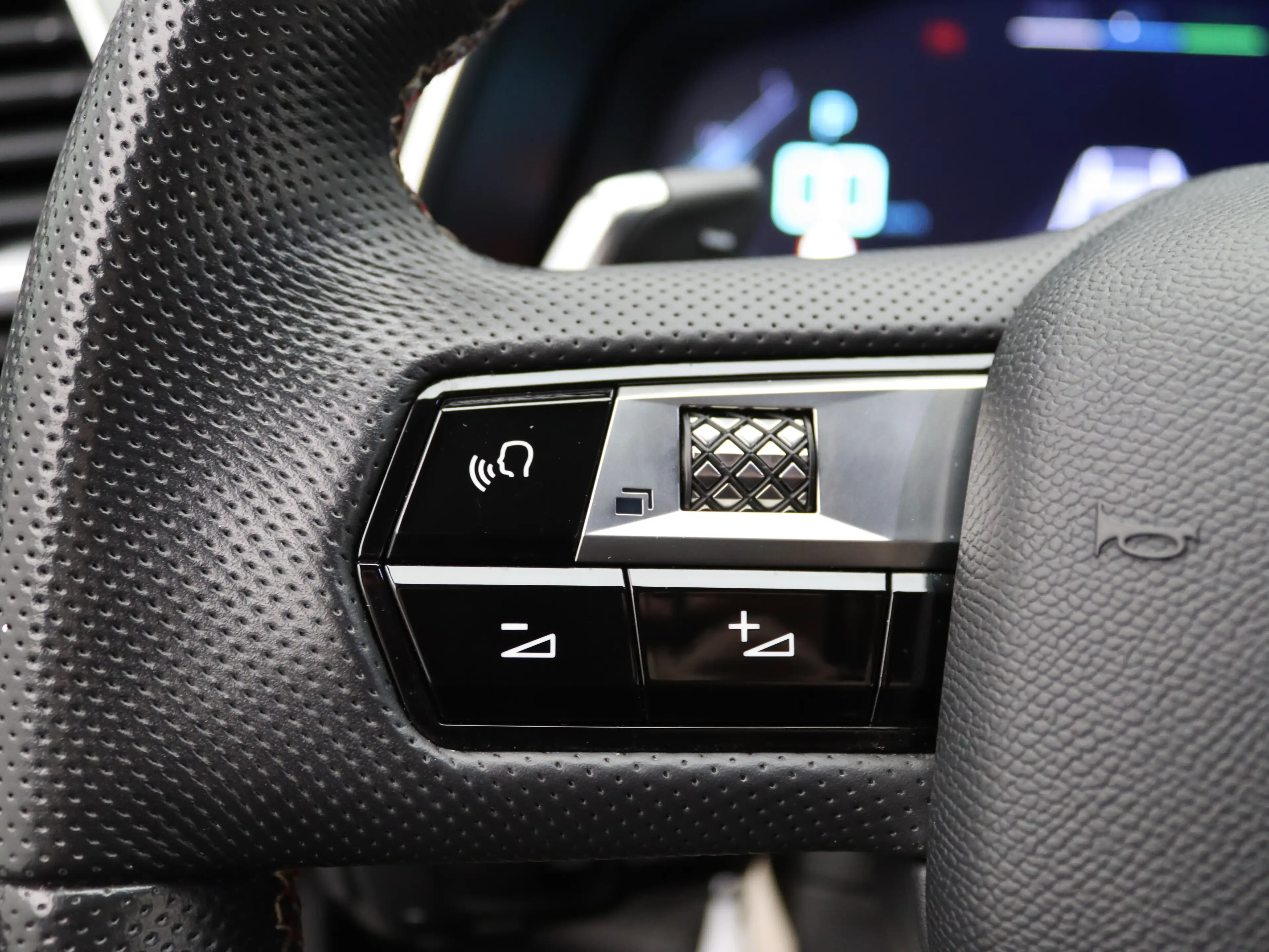 DS Automobiles DS 7 Crossback E-Tense Performance Line+ | Achterbank in delen ne — photo 25
