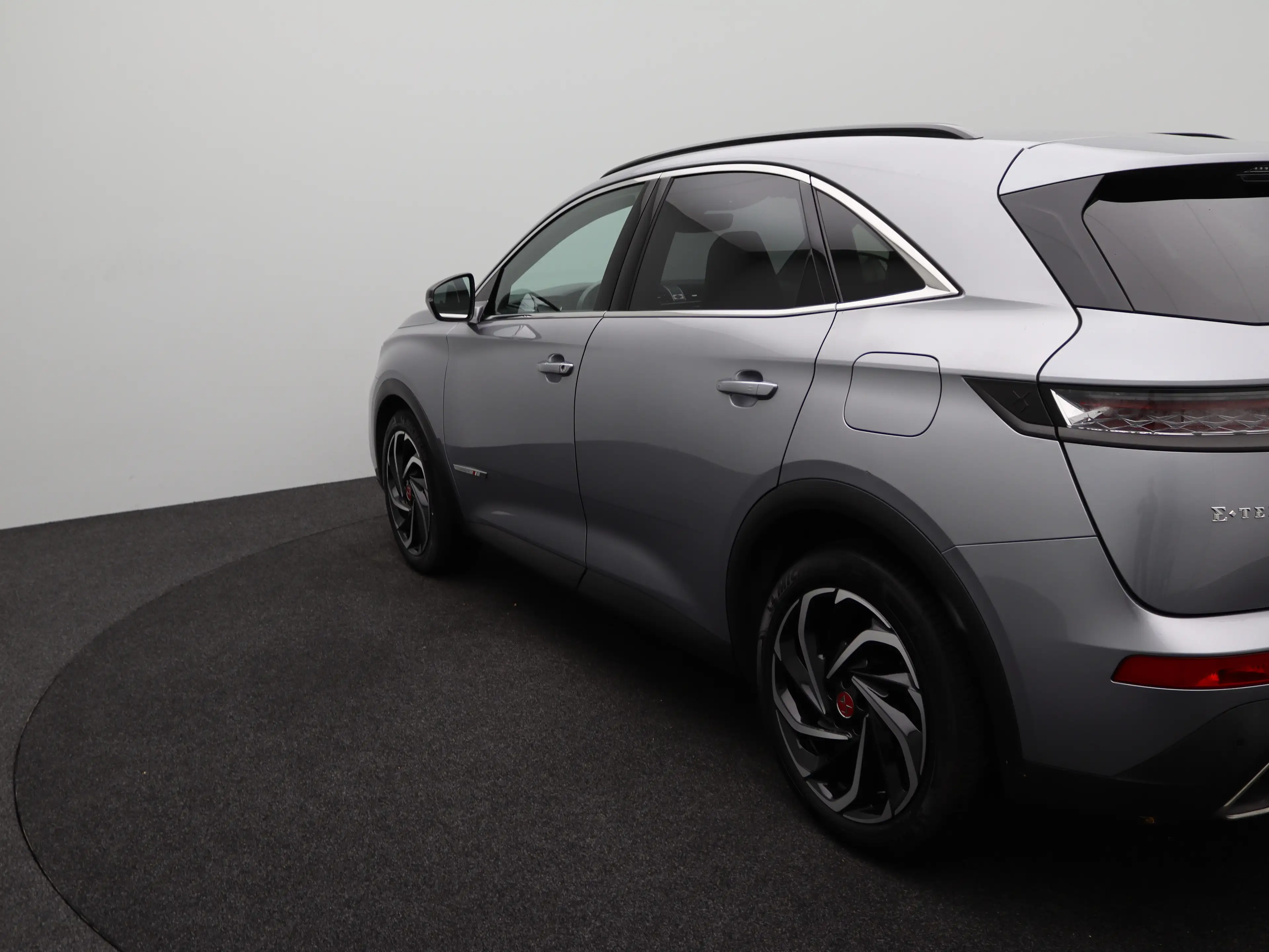DS Automobiles DS 7 Crossback E-Tense Performance Line+ | Achterbank in delen ne — photo 38