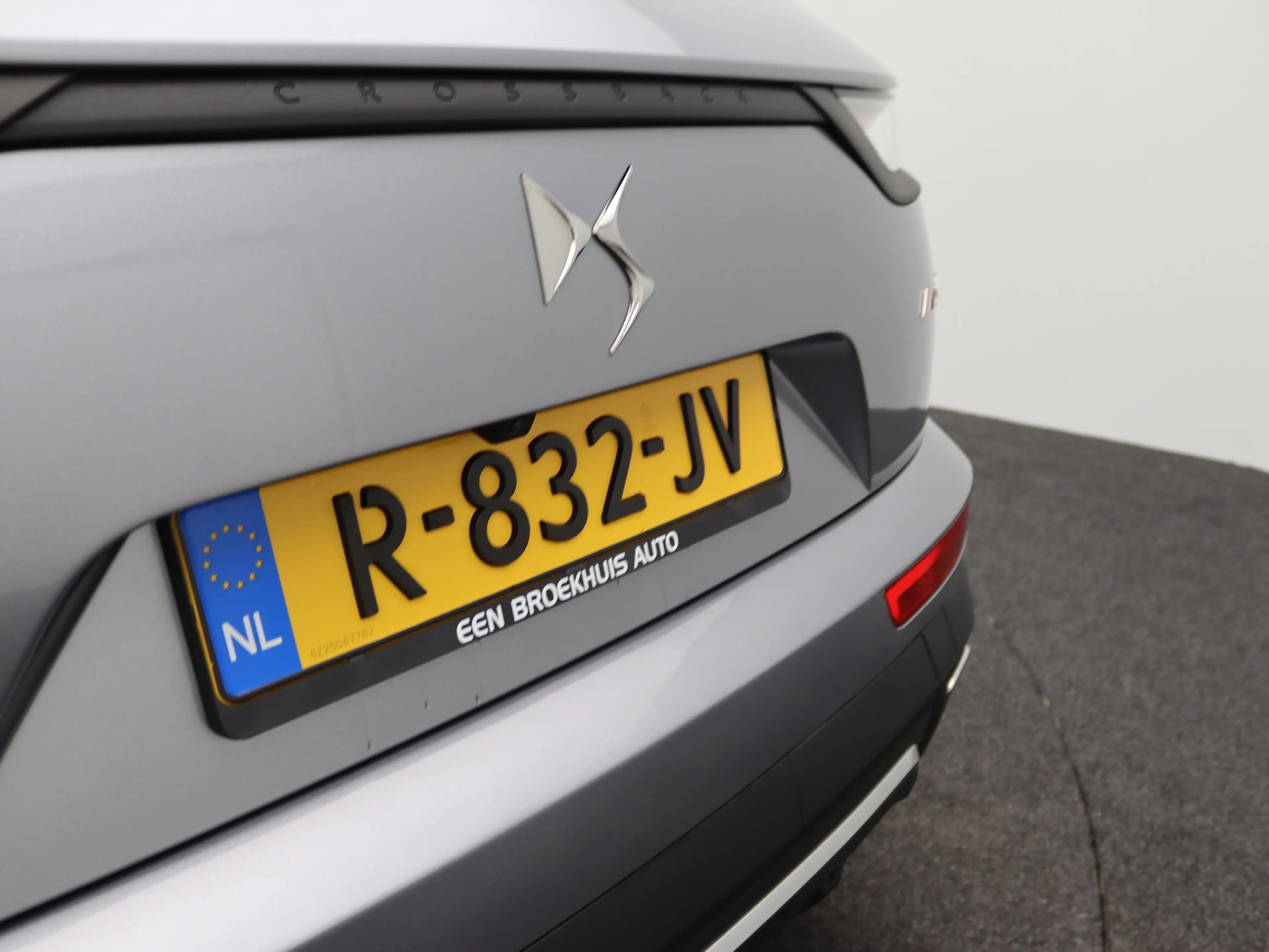 DS Automobiles DS 7 Crossback E-Tense Performance Line+ | Achterbank in delen ne — photo 40