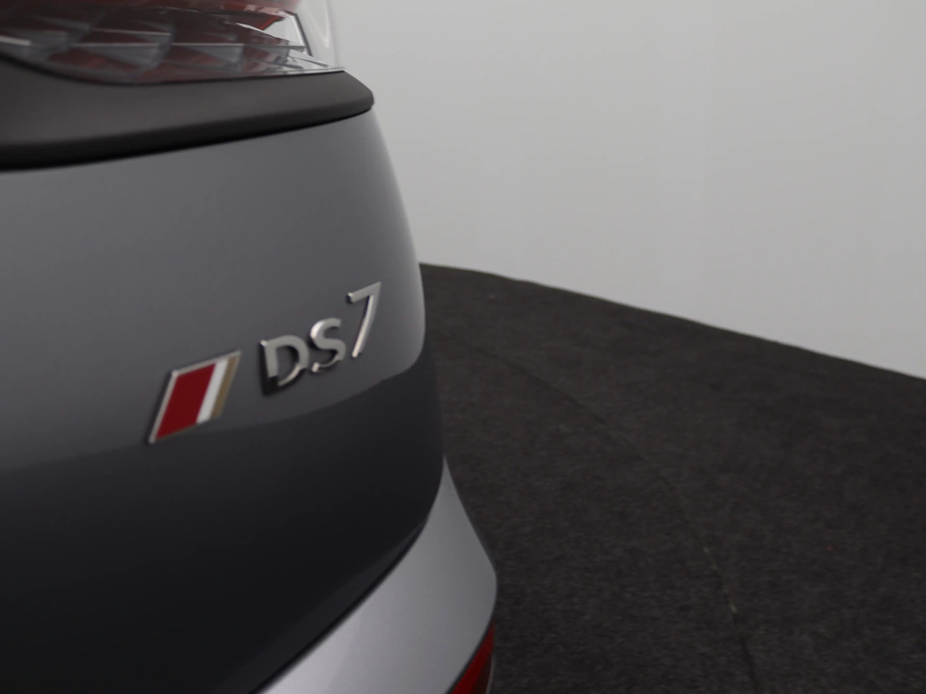 DS Automobiles DS 7 Crossback E-Tense Performance Line+ | Achterbank in delen ne — photo 41