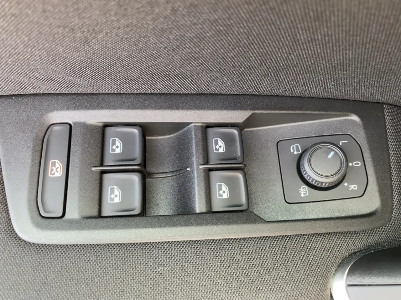 Volkswagen Touran Comfortline 7 Sitze*ACC*DSG*SpurH+SpurW* 9