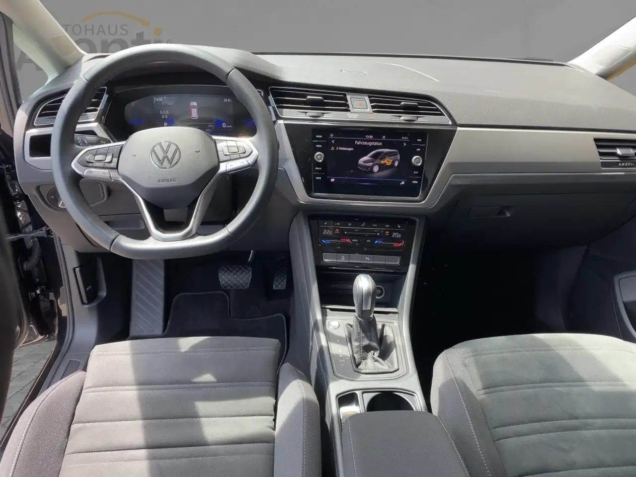Volkswagen Touran Comfortline 7 Sitze*ACC*DSG*SpurH+SpurW* 4