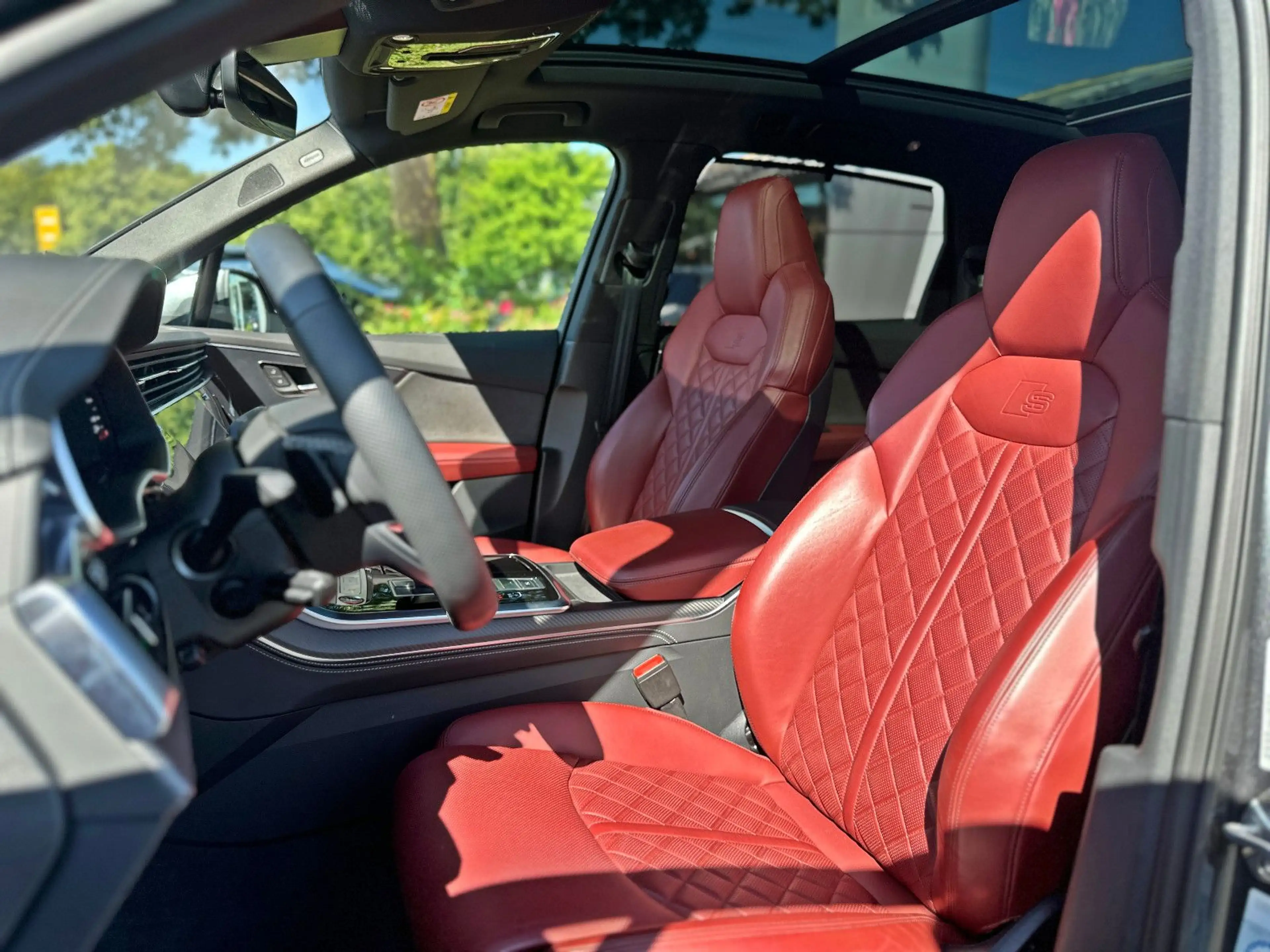Audi SQ7 TFSI BLACK PANO HUD 7-SITZER AHK B&O — photo 11