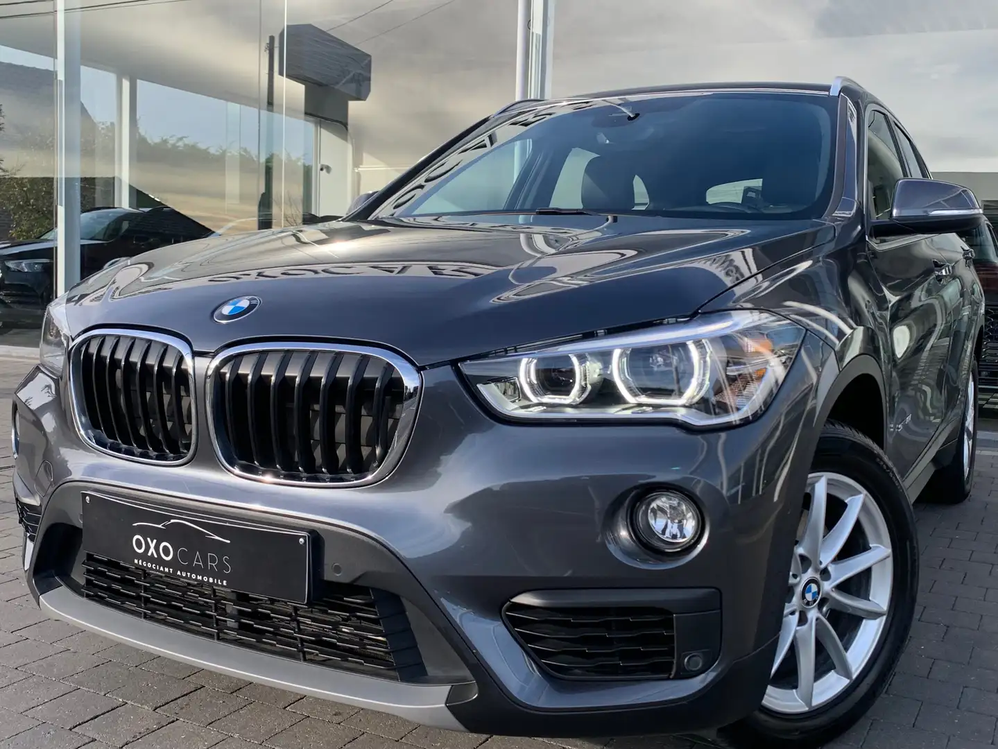 BMW X1 18IA Boîte Auto / Xenon / Gps / Cruise / PDC / Gris - 1