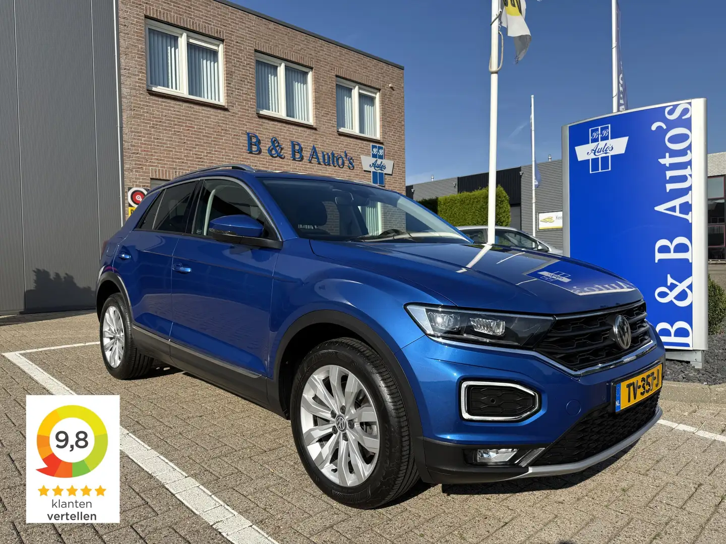 Volkswagen T-Roc 1.5 TSI 150pk H6 Sport l ACC l ECC l LED l NAVI l Blauw - 1