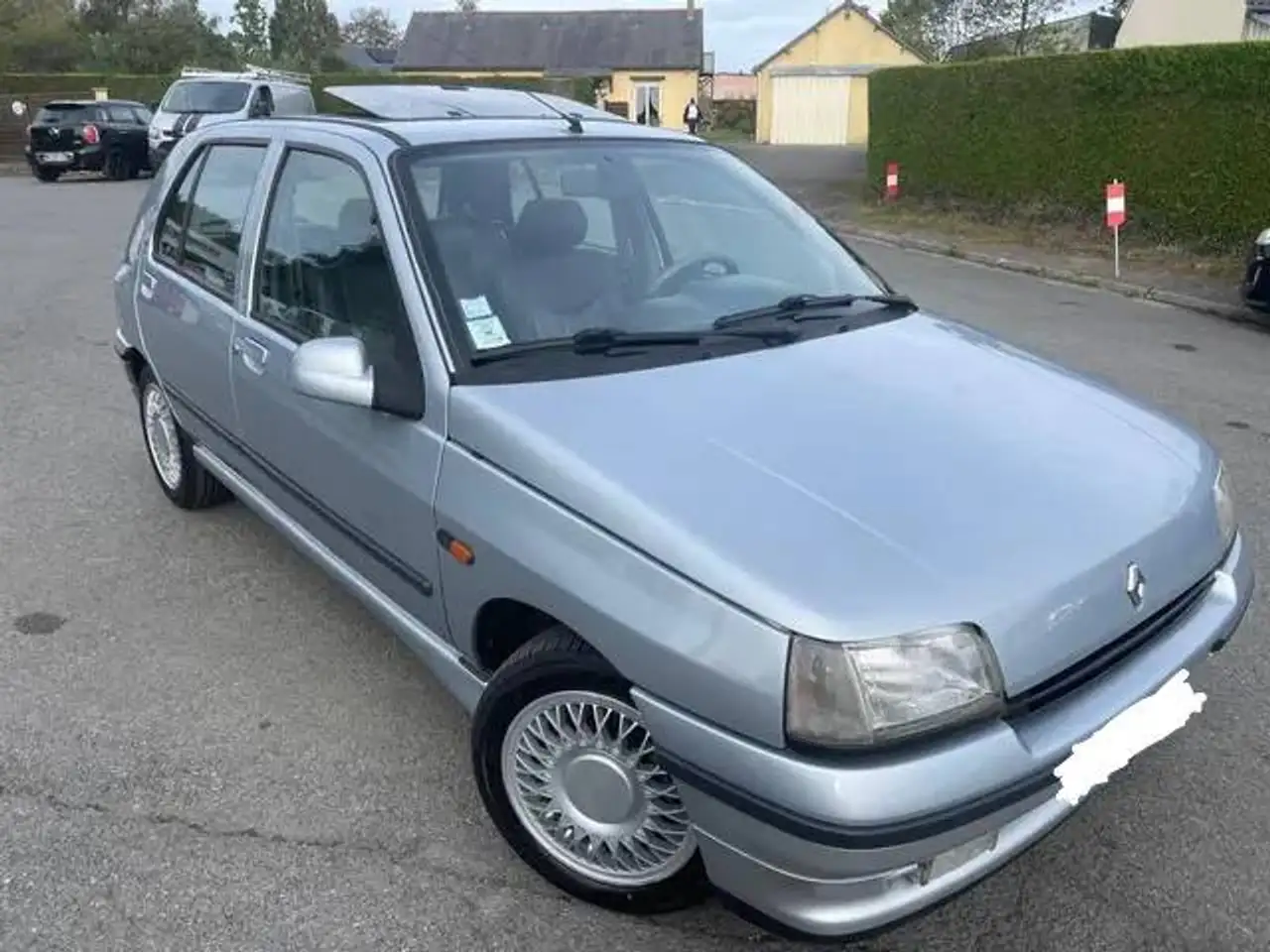 Renault Clio 1.6i Initiale, foto 1