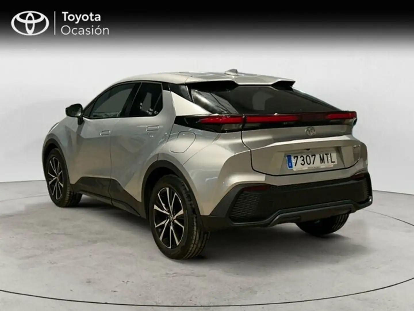 Toyota C-HR 200H Advance Šedá - 2
