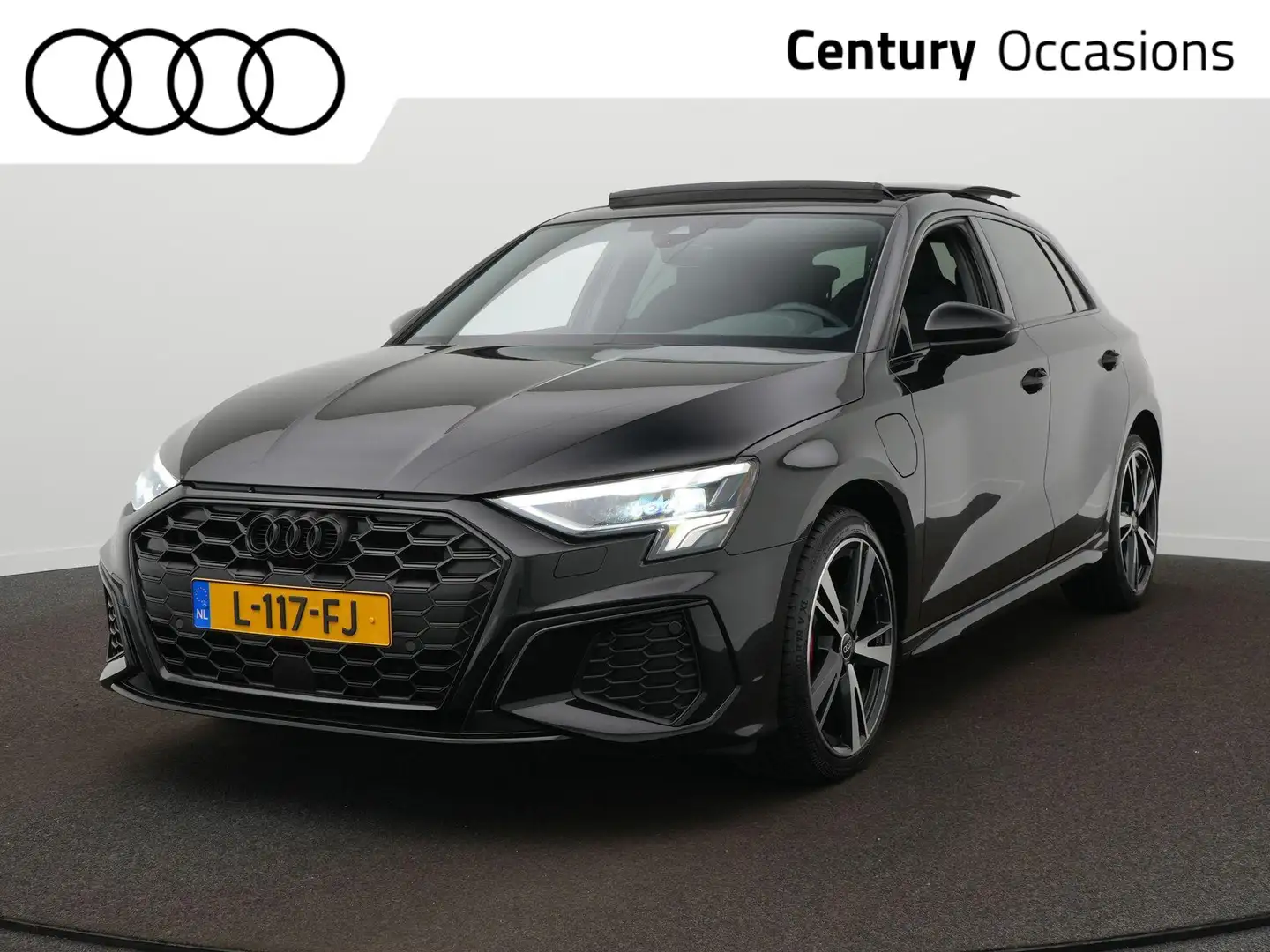Audi A3 Sportback 45 TFSI e S edition Competition S-Line | Zwart - 1