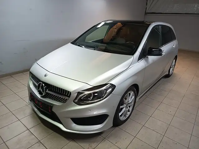 Mercedes-Benz B 250 B 250 AMG Line
