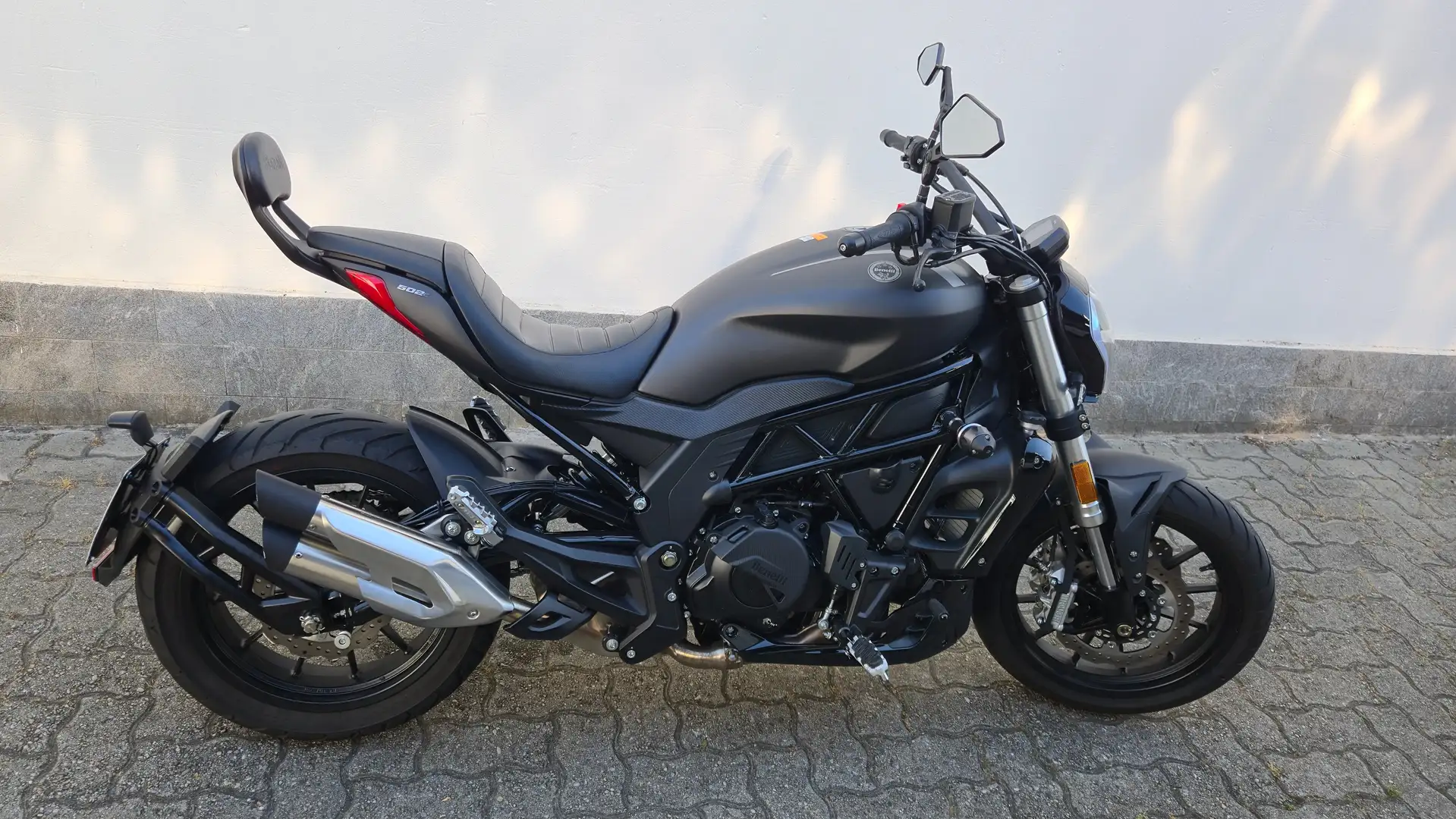 Benelli 502C ABS Nero - 1