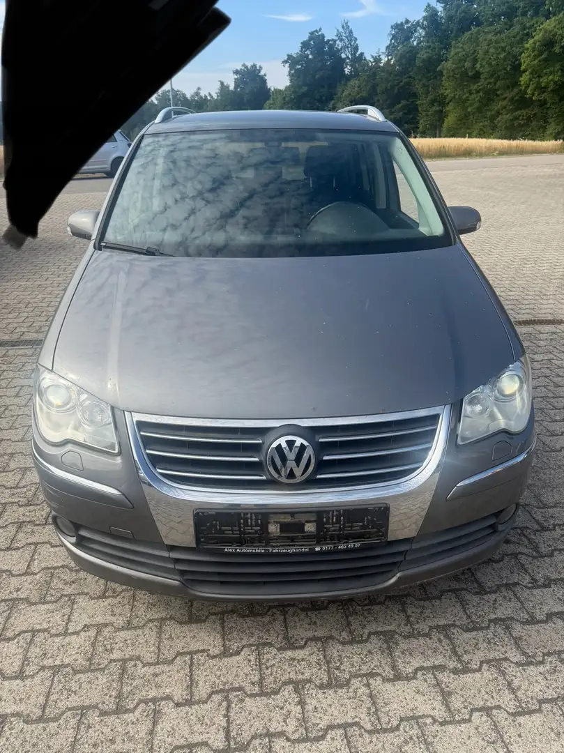 Volkswagen Touran Highline Gris - 1