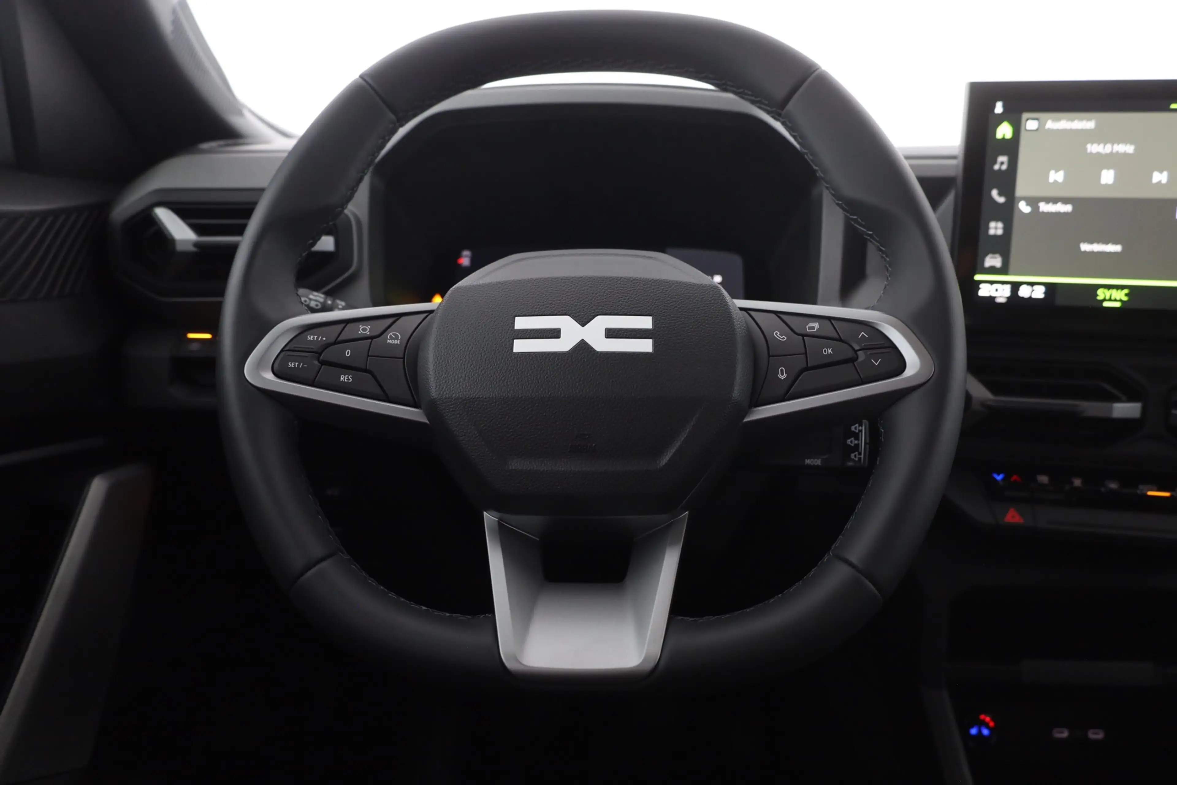 Dacia Bigster Journey 140 mHev LED Navi 360° — photo 15