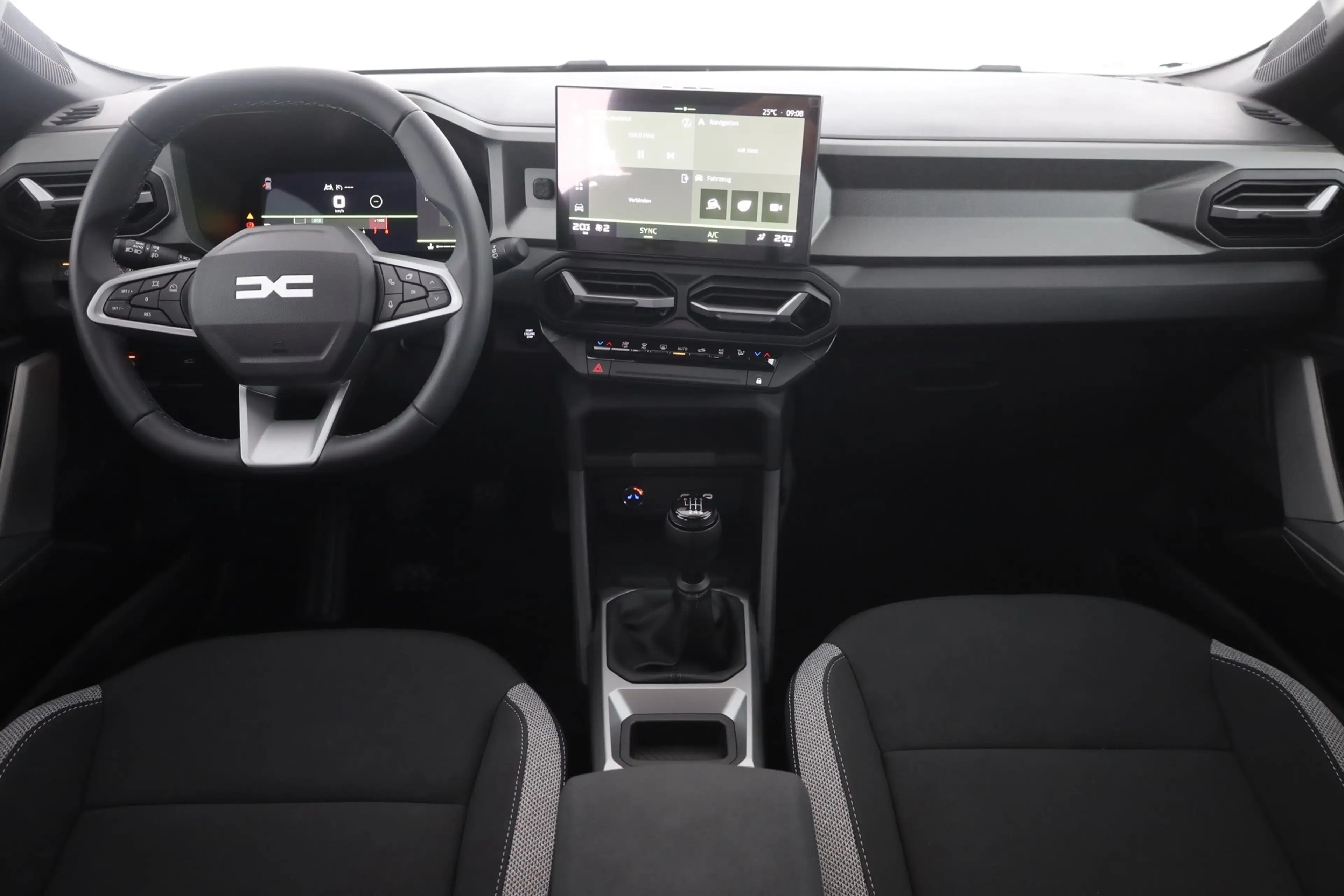 Dacia Bigster Journey 140 mHev LED Navi 360° — photo 9