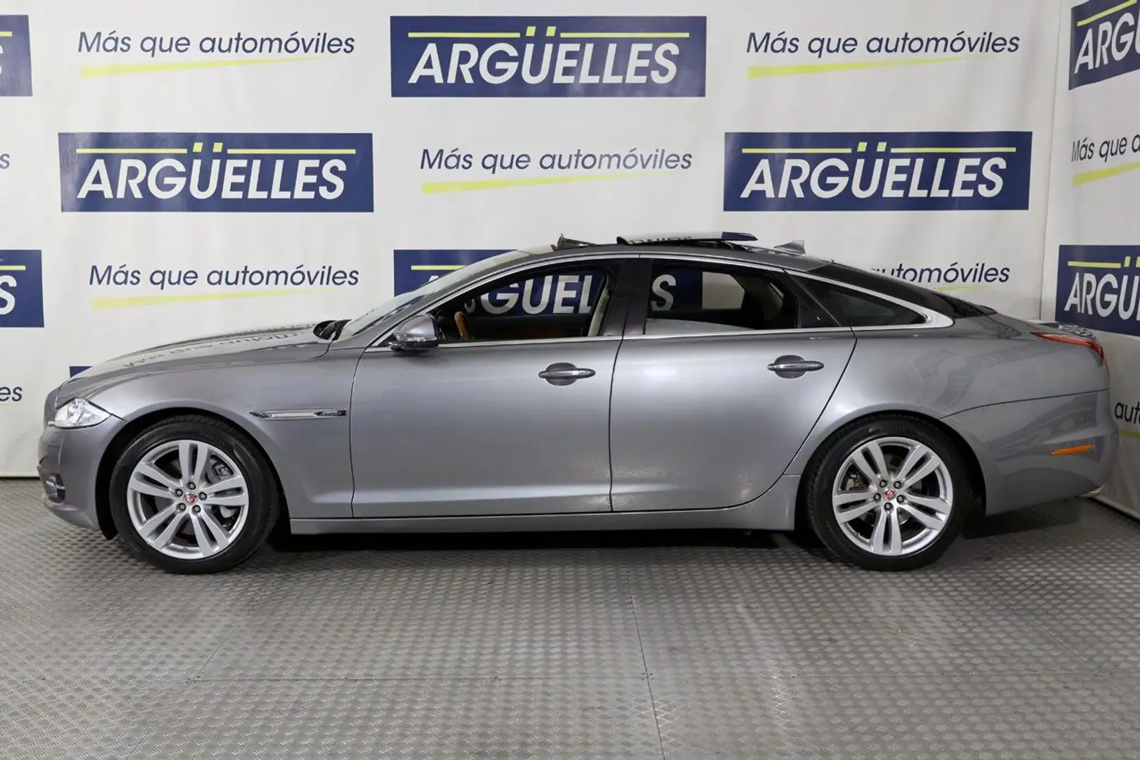 Jaguar XJ 3.0L SC Premium Luxury AWD Gris - 2
