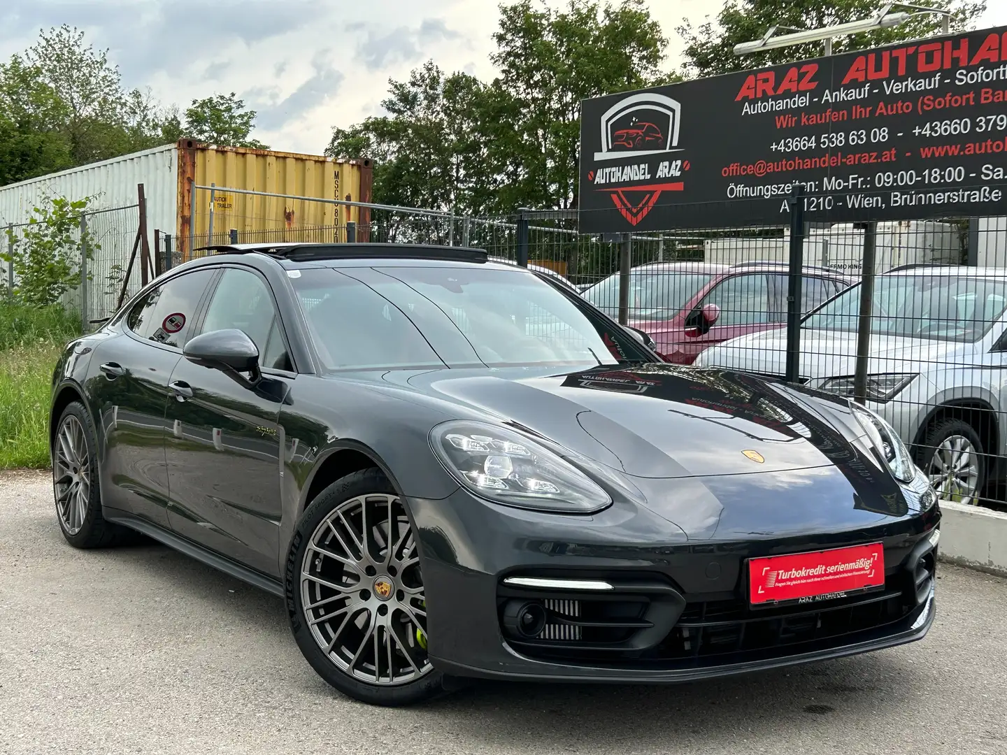 Porsche Panamera 4 E-Hybrid Platinum Edition Grau - 1