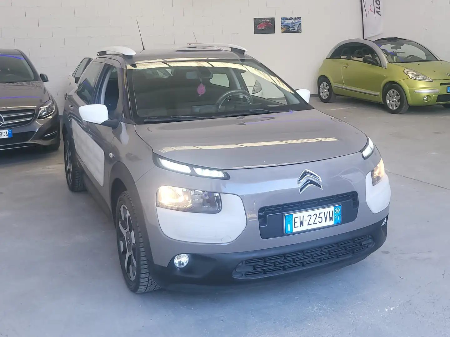 Citroen C4 Cactus Beige - 2