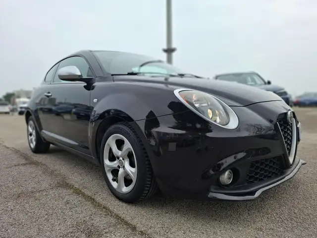 Alfa Romeo MiTo view 3