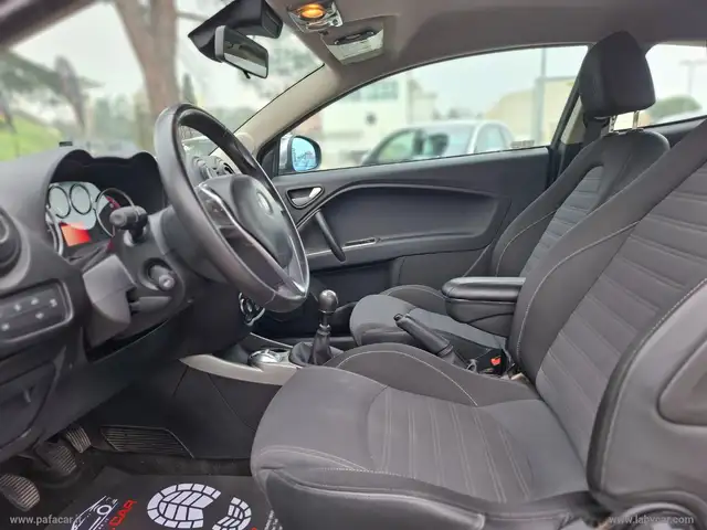 Alfa Romeo MiTo view 8