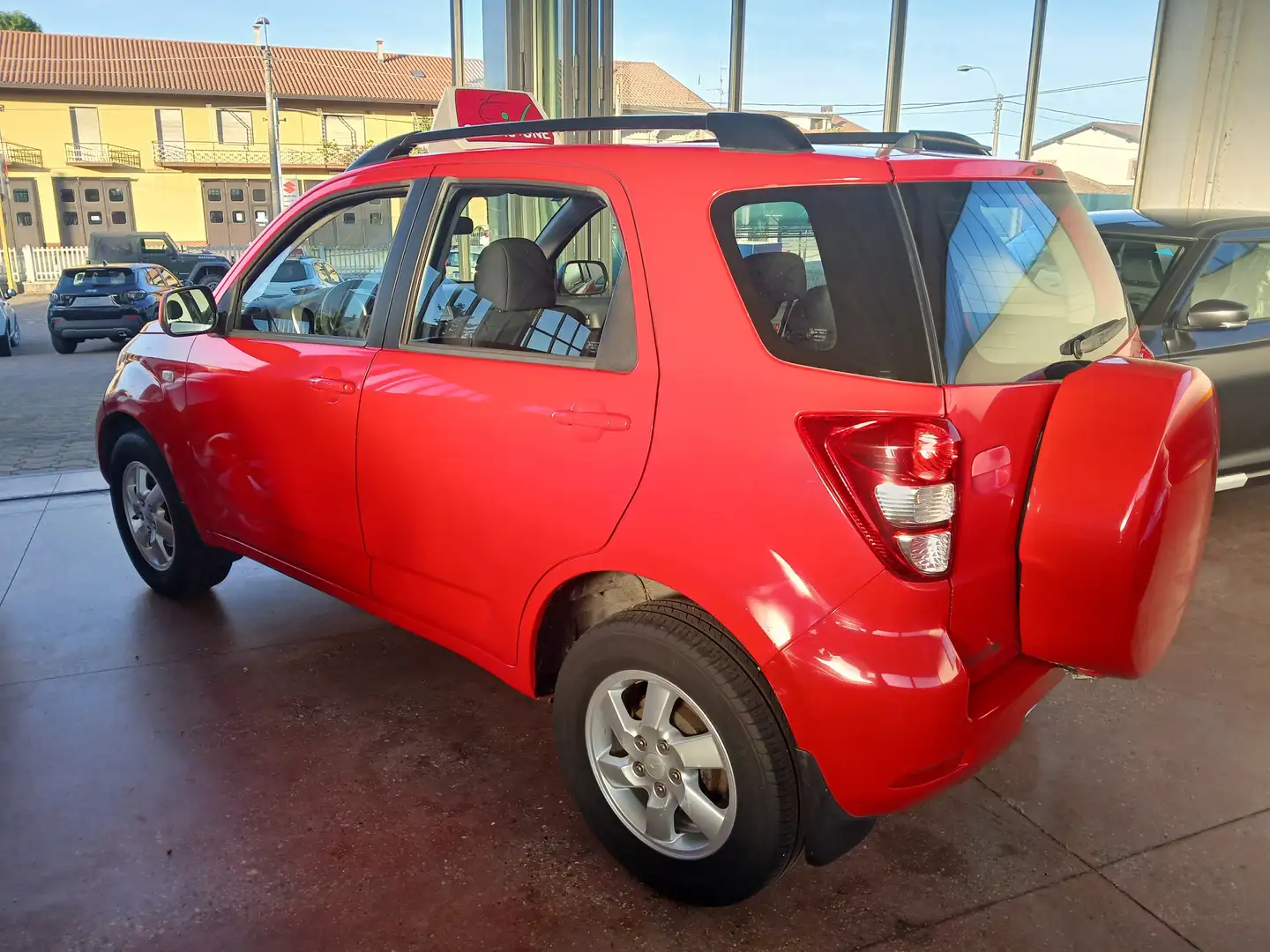 Daihatsu Terios Terios 1.5 SX Червоний - 2