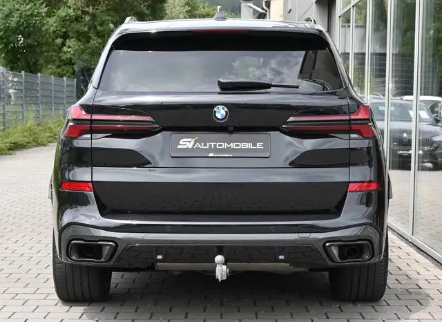 BMW X5 view 4