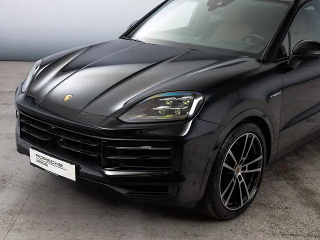 Porsche Cayenne view 6