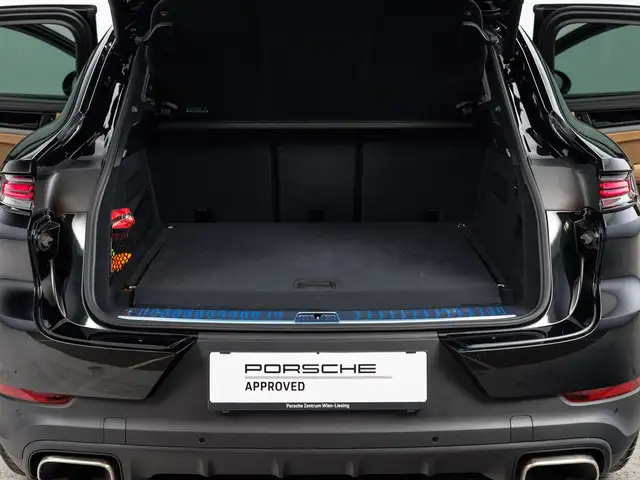 Porsche Cayenne view 14