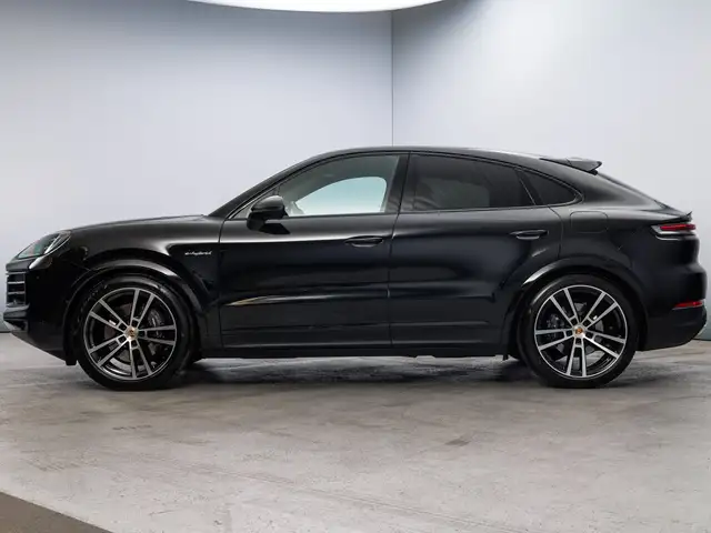 Porsche Cayenne view 2