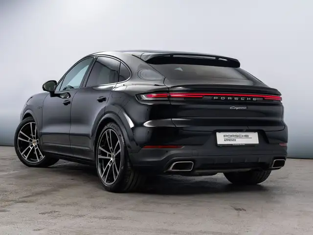 Porsche Cayenne view 8