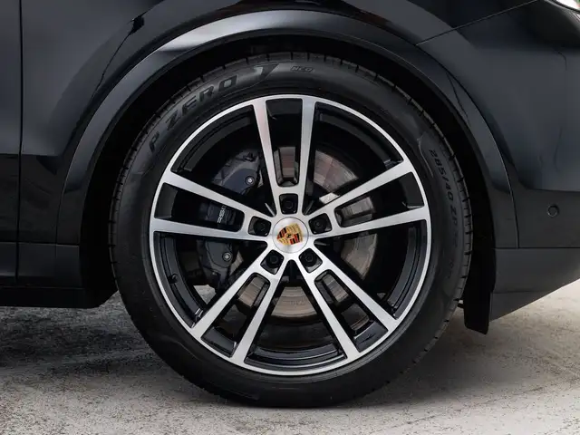 Porsche Cayenne view 7