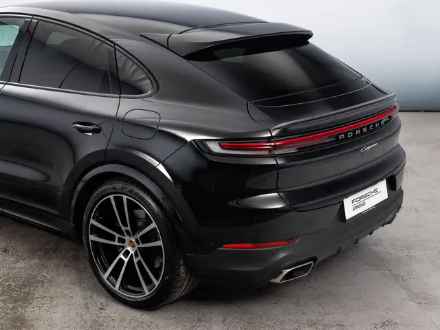 Porsche Cayenne view 9