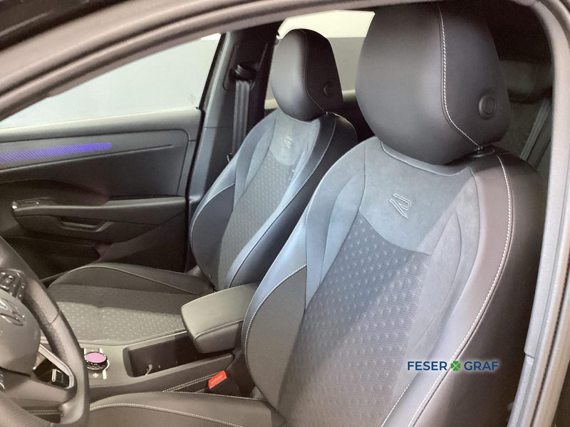Volkswagen T-Roc R-Line 1.5 eTSI Matrix HUD 360° Keyless — photo 7