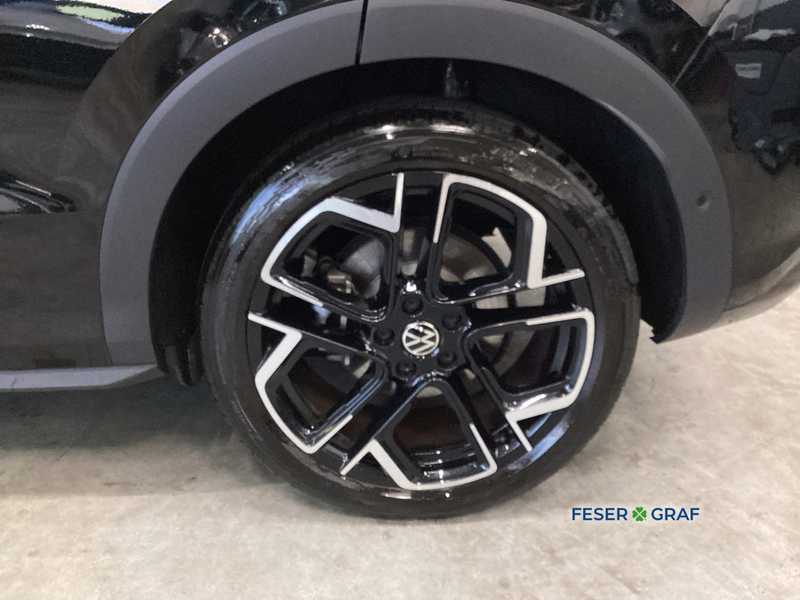Volkswagen T-Roc R-Line 1.5 eTSI Matrix HUD 360° Keyless — photo 4