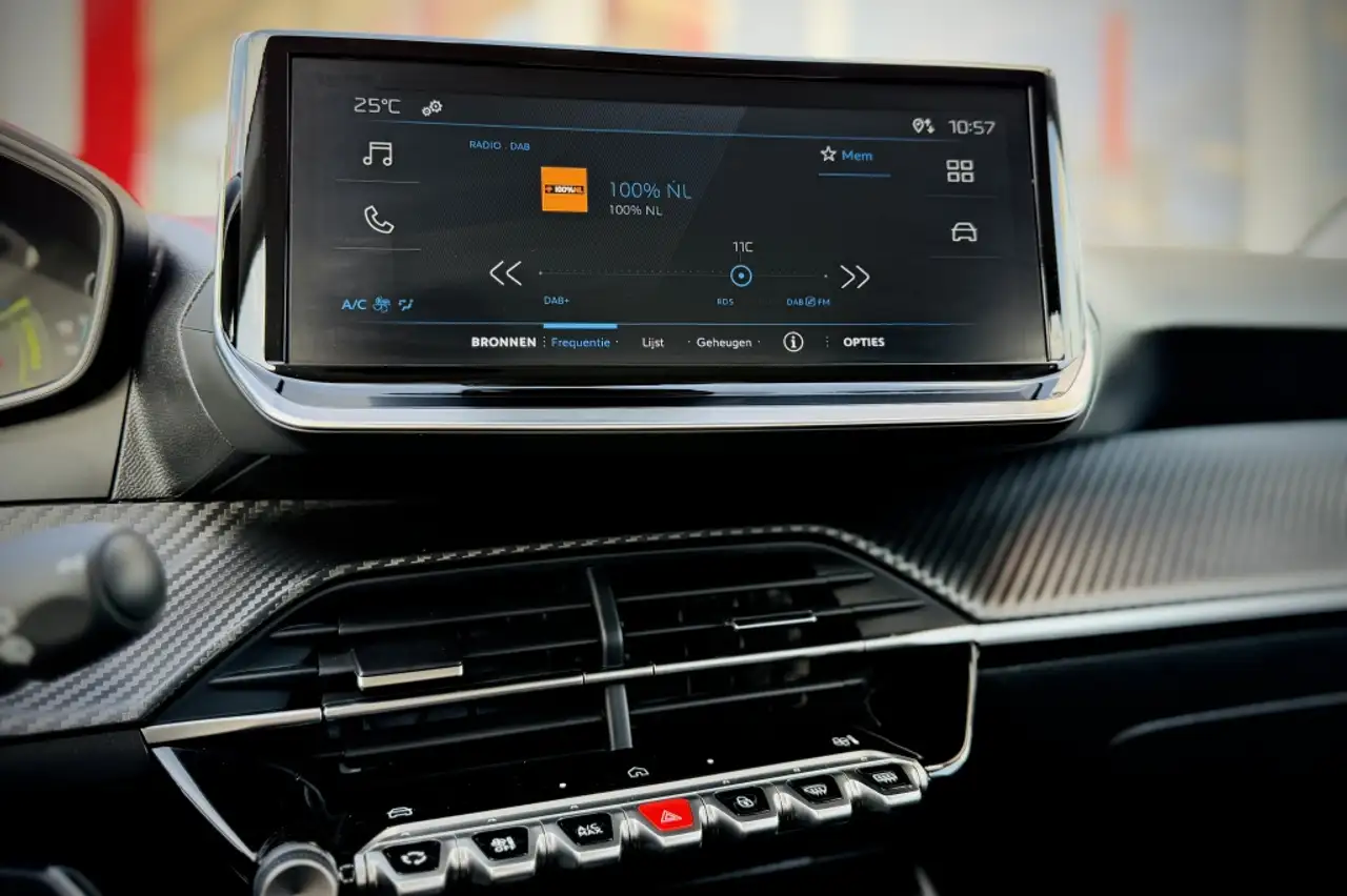 Peugeot 208 Hybrid e-DCS6 Style 21