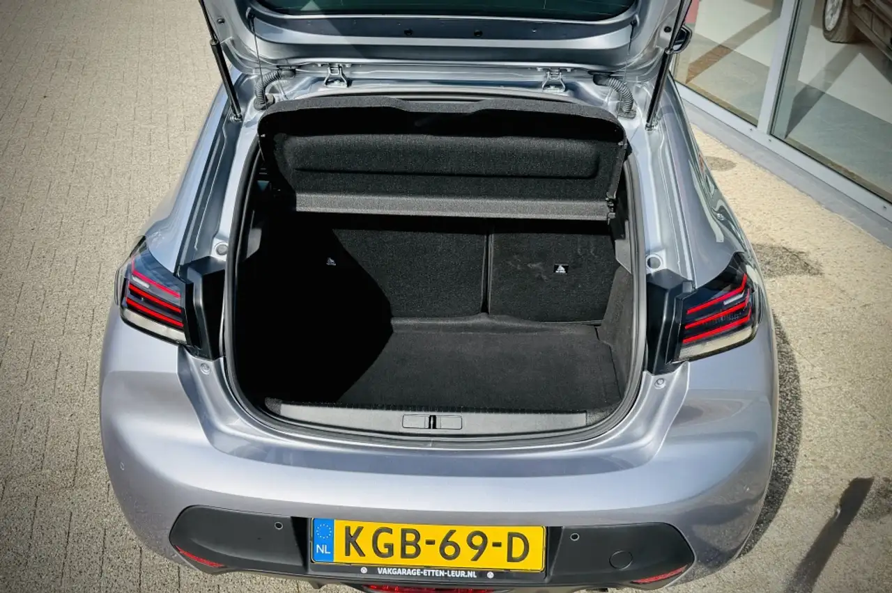 Peugeot 208 Hybrid e-DCS6 Style 13