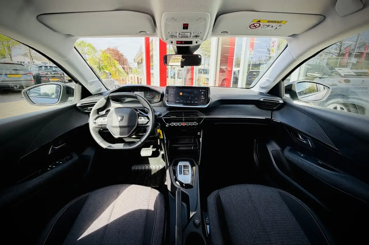 Peugeot 208 Hybrid e-DCS6 Style 16