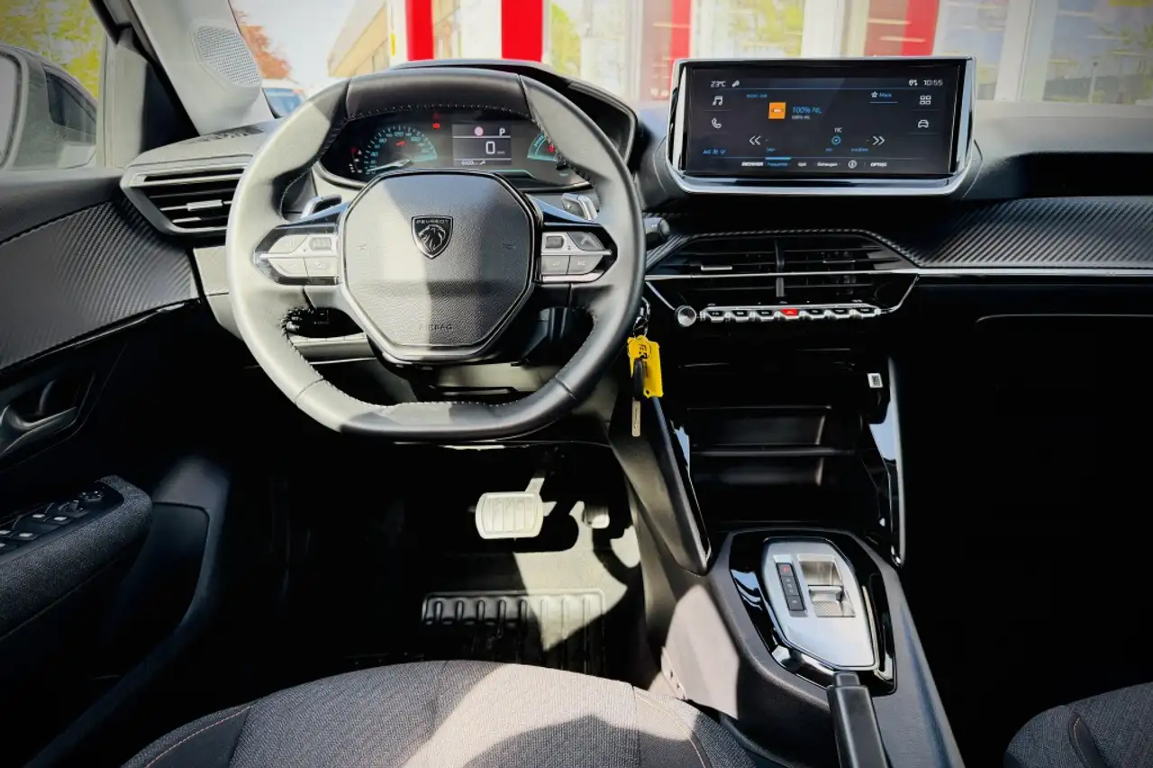 Peugeot 208 Hybrid e-DCS6 Style 17