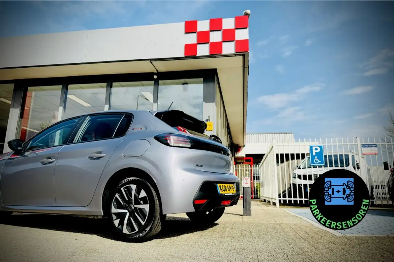 Peugeot 208 Hybrid e-DCS6 Style 10