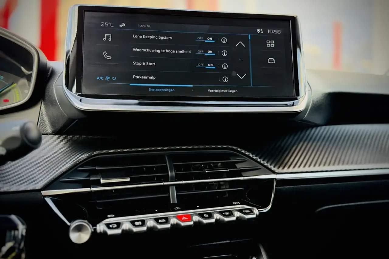 Peugeot 208 Hybrid e-DCS6 Style 23