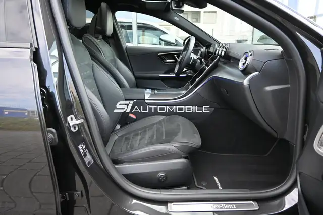 Mercedes-Benz C-Class view 12
