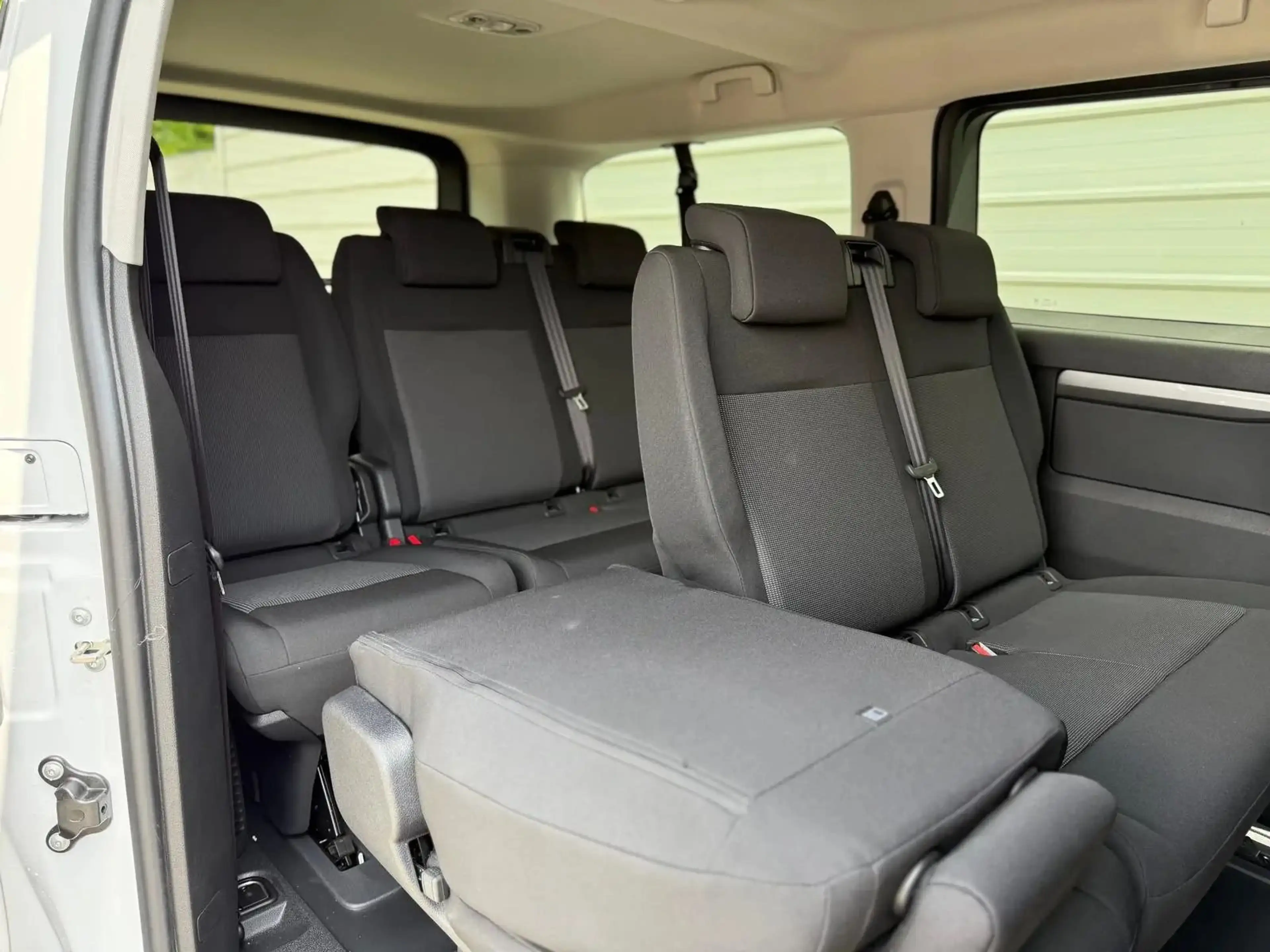 Peugeot Traveller Traveller BlueHDi 180 L3 2.0 ative 9 Sitze — photo 8